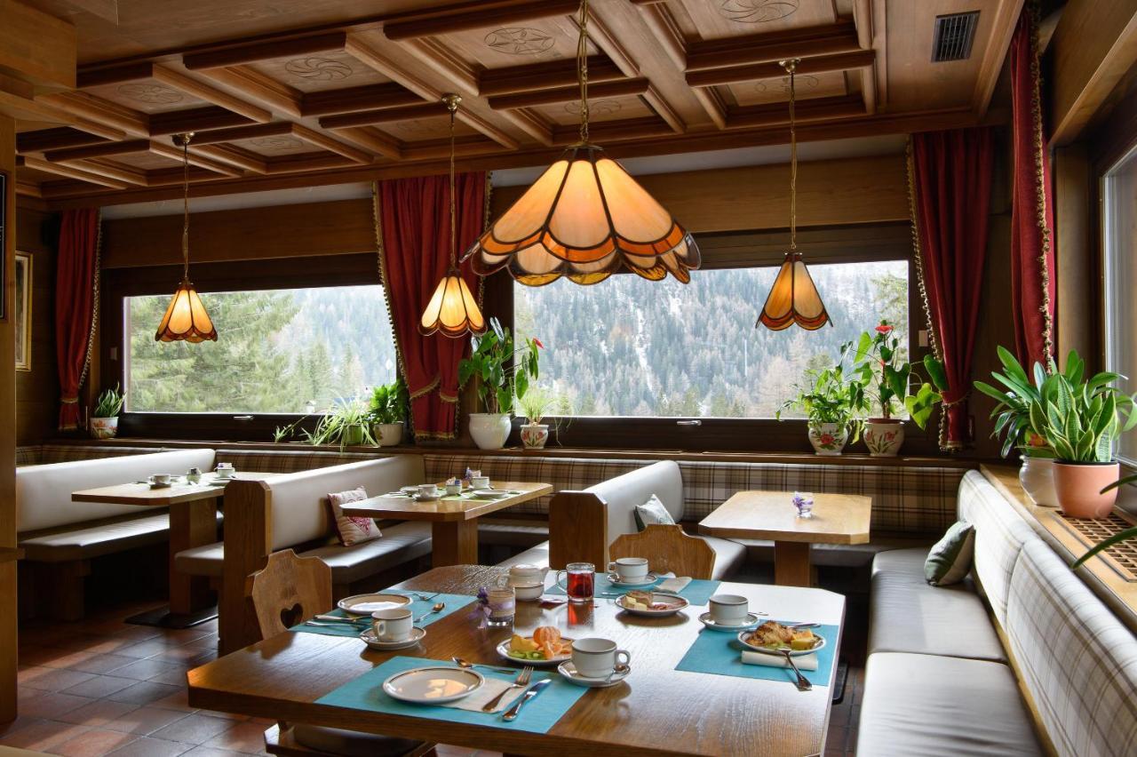 Hotel Garni Roberta Malga Ciapela Ngoại thất bức ảnh