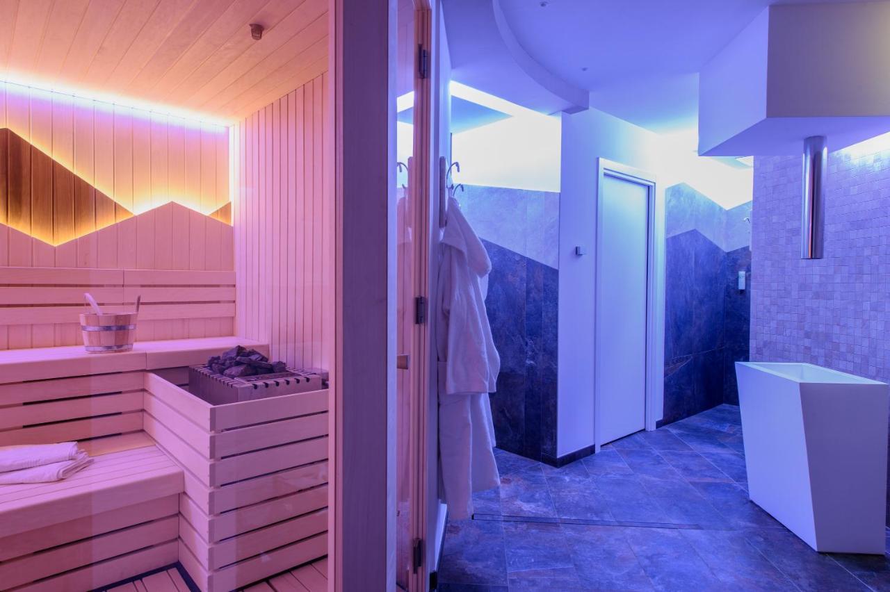 Hotel Garni Roberta Malga Ciapela Ngoại thất bức ảnh