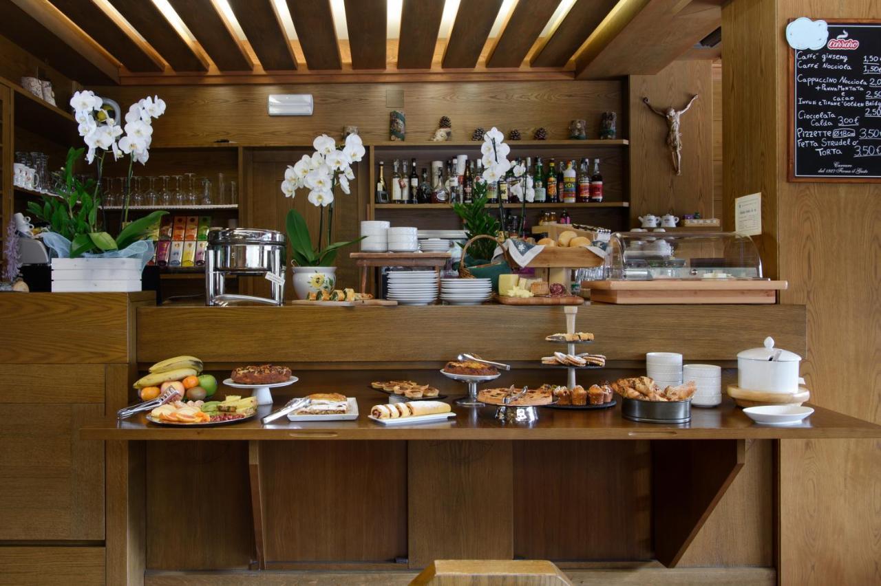 Hotel Garni Roberta Malga Ciapela Ngoại thất bức ảnh